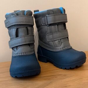 NWT Carters toddler baby snow boots size 5